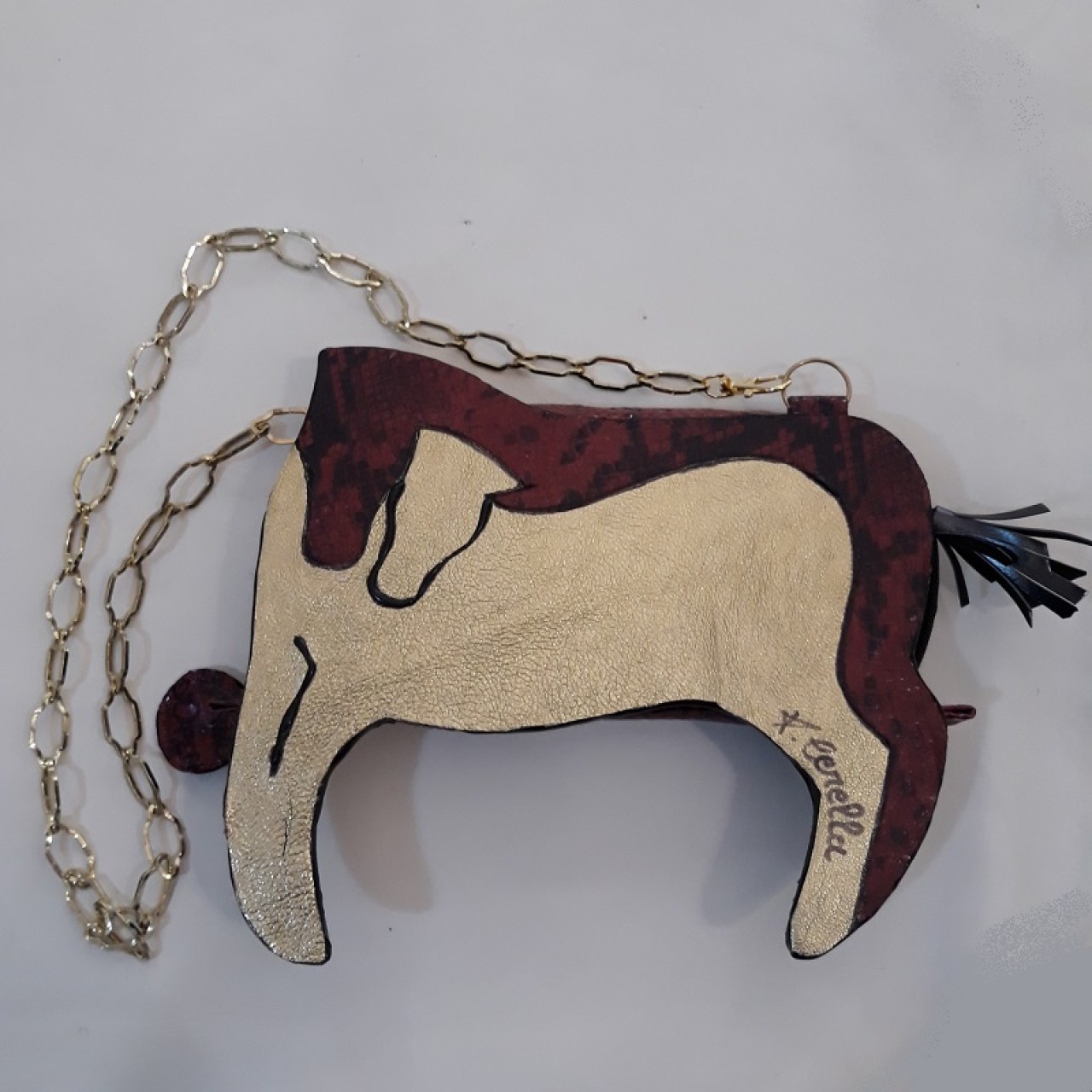 pochettecavalliorobordfronte3